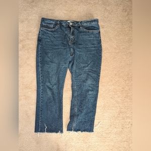 Loveret Med Wash Cropped Straight Jeans